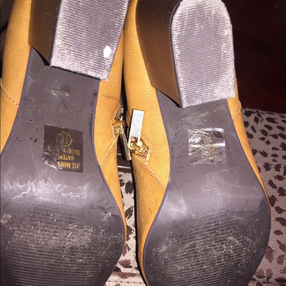 Brown booties - Picture 3 of 4